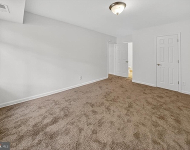400 Taylor St Ne - Photo Thumbnail 6