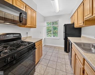 400 Taylor St Ne - Photo Thumbnail 2