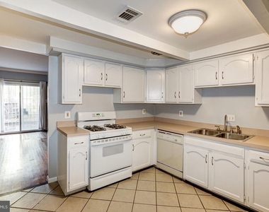 1326 L Street Se - Photo Thumbnail 8
