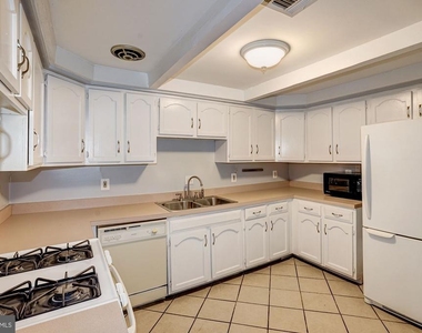 1326 L Street Se - Photo Thumbnail 9
