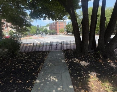 729 Massachusetts Avenue Ne - Photo Thumbnail 9