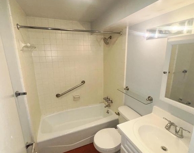 729 Massachusetts Avenue Ne - Photo Thumbnail 7