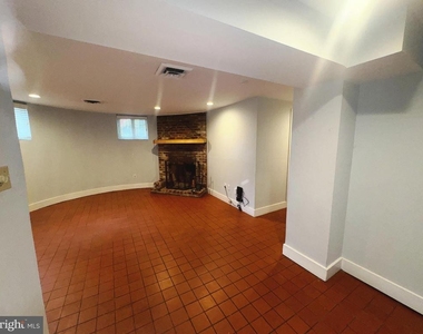 729 Massachusetts Avenue Ne - Photo Thumbnail 4