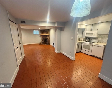 729 Massachusetts Avenue Ne - Photo Thumbnail 1