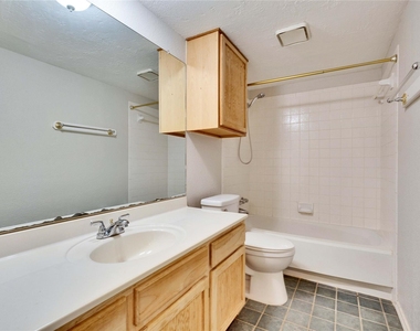 9706 Moorberry St - Photo Thumbnail 16