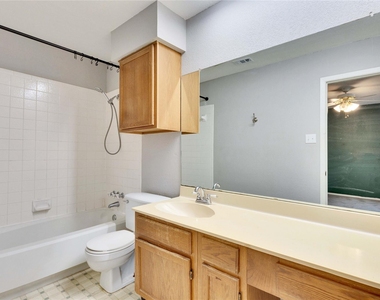 9706 Moorberry St - Photo Thumbnail 11