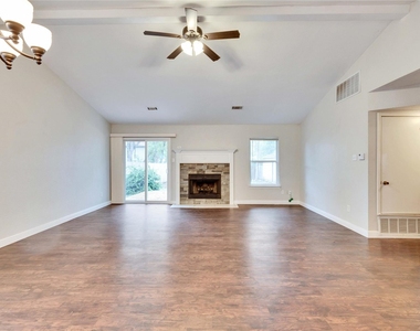 9706 Moorberry St - Photo Thumbnail 3