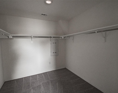 6412 Carriage Pines Dr - Photo Thumbnail 26