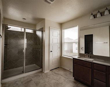 6412 Carriage Pines Dr - Photo Thumbnail 24