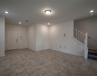 6412 Carriage Pines Dr - Photo Thumbnail 1