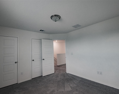 6412 Carriage Pines Dr - Photo Thumbnail 17
