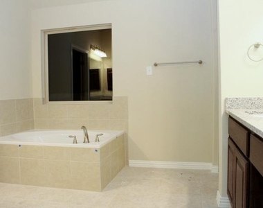 152 Belford St - Photo Thumbnail 14