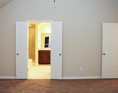 152 Belford St - Photo Thumbnail 11