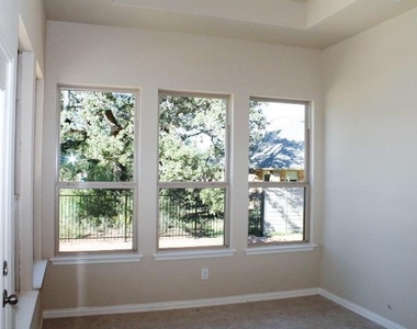 152 Belford St - Photo Thumbnail 9