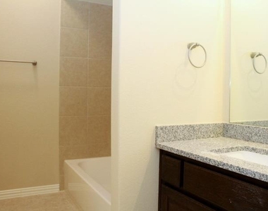 152 Belford St - Photo Thumbnail 15