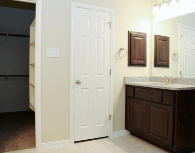 152 Belford St - Photo Thumbnail 13