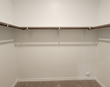 308 Los Olives Ln - Photo Thumbnail 18