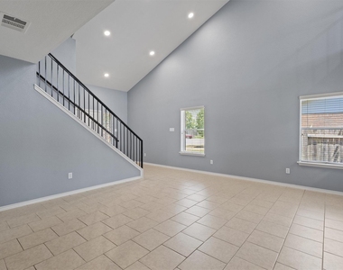 12629 James Polk St - Photo Thumbnail 5