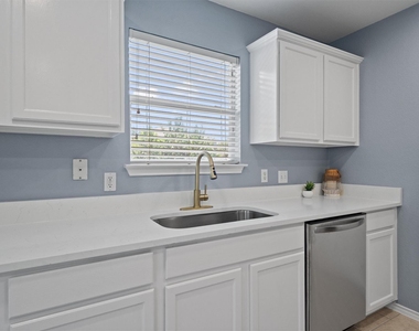 12629 James Polk St - Photo Thumbnail 7