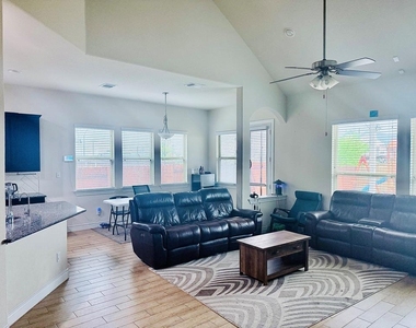 3925 Gildas Path - Photo Thumbnail 4