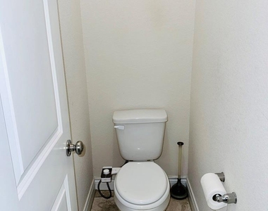 3925 Gildas Path - Photo Thumbnail 35