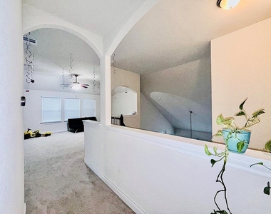 3925 Gildas Path - Photo Thumbnail 31