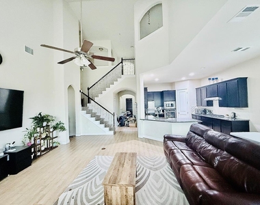 3925 Gildas Path - Photo Thumbnail 2