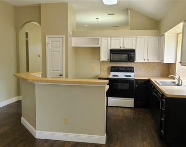 2517 Jacqueline Dr - Photo Thumbnail 13