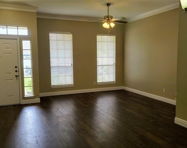 2517 Jacqueline Dr - Photo Thumbnail 6