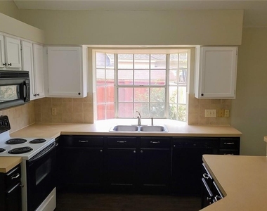2517 Jacqueline Dr - Photo Thumbnail 12