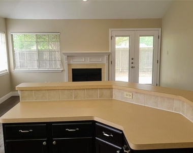 2517 Jacqueline Dr - Photo Thumbnail 9