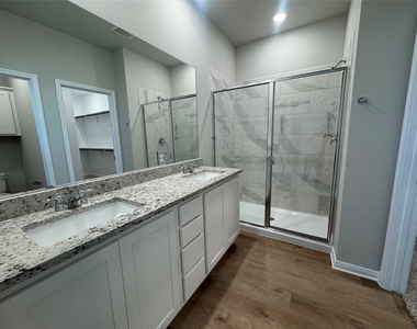 830 Staglin St - Photo Thumbnail 16