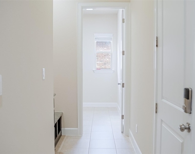 184 Fort Cobb Way - Photo Thumbnail 21