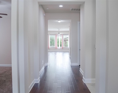 184 Fort Cobb Way - Photo Thumbnail 14