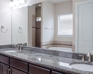184 Fort Cobb Way - Photo Thumbnail 15