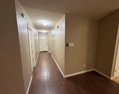 2902 Sabinal Trl - Photo Thumbnail 1