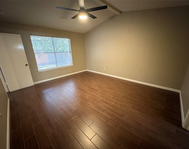 2902 Sabinal Trl - Photo Thumbnail 21