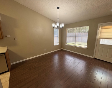2902 Sabinal Trl - Photo Thumbnail 8