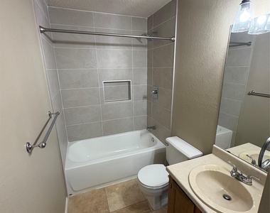 2902 Sabinal Trl - Photo Thumbnail 16