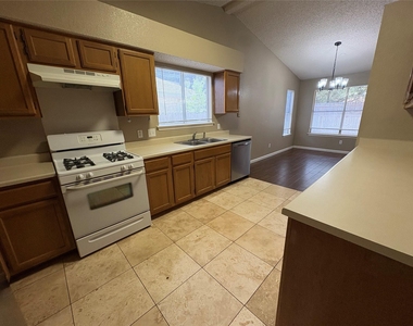 2902 Sabinal Trl - Photo Thumbnail 13