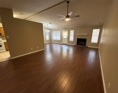 2902 Sabinal Trl - Photo Thumbnail 4