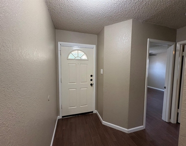 2902 Sabinal Trl - Photo Thumbnail 2