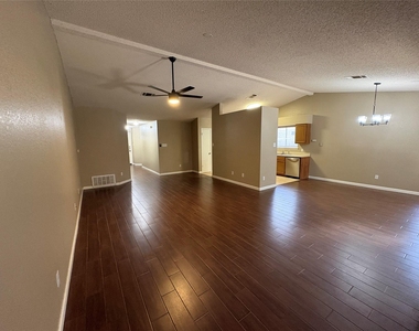 2902 Sabinal Trl - Photo Thumbnail 5