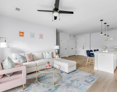 2500 Longview St - Photo Thumbnail 7