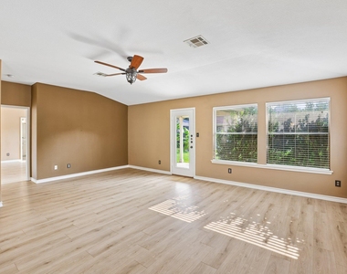 2656 Bradley Ln - Photo Thumbnail 5
