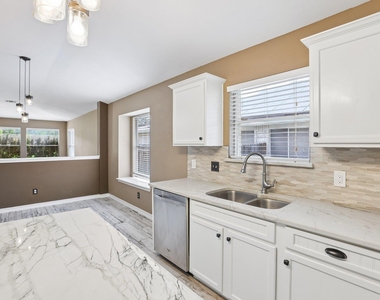 2656 Bradley Ln - Photo Thumbnail 13