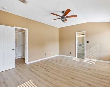 2656 Bradley Ln - Photo Thumbnail 23