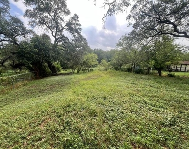 200 Deen Ave - Photo Thumbnail 17