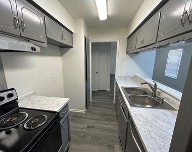 3601 Catalina Dr Nw - Photo Thumbnail 7
