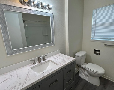 3601 Catalina Dr Nw - Photo Thumbnail 8